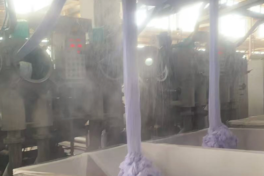 Färben von Fabrikproduktions-Halbzeugen aus dem Zylinder