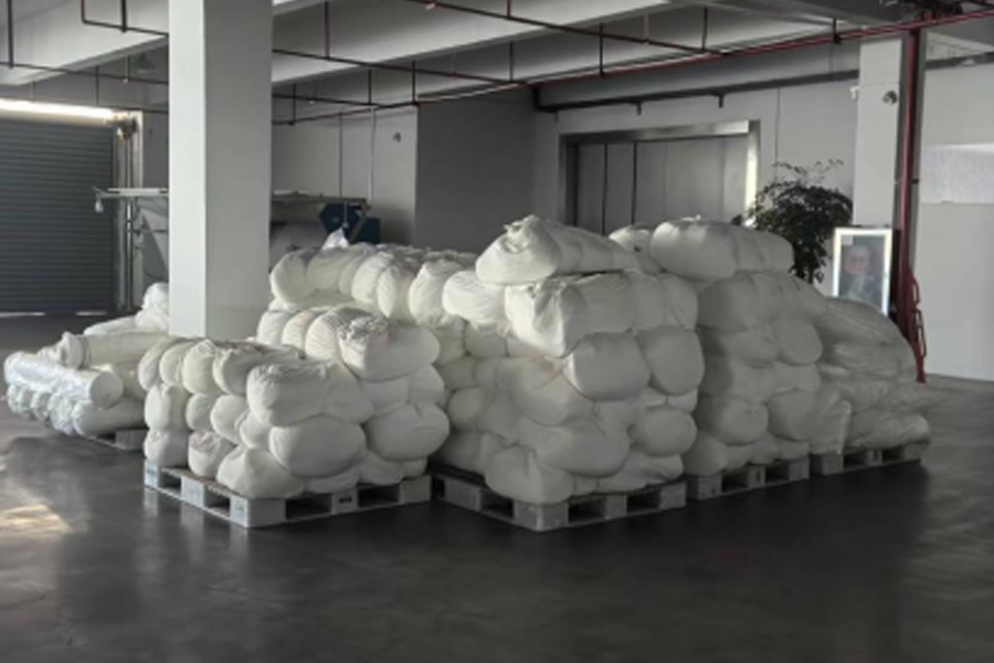 Graue Stoffproduktion – grauer Stoff-Transitbereich